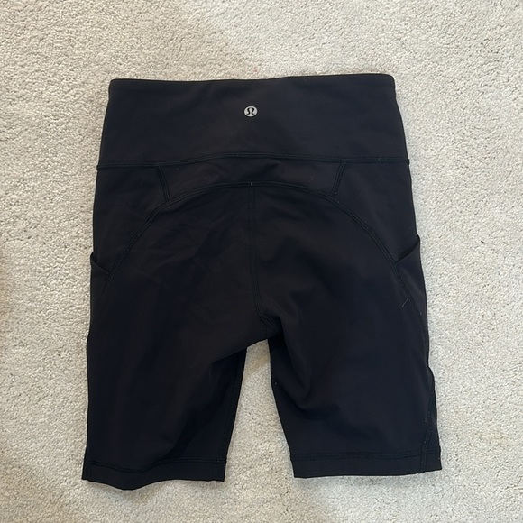Lululemon biker shorts size 4 - Picture 2 of 3